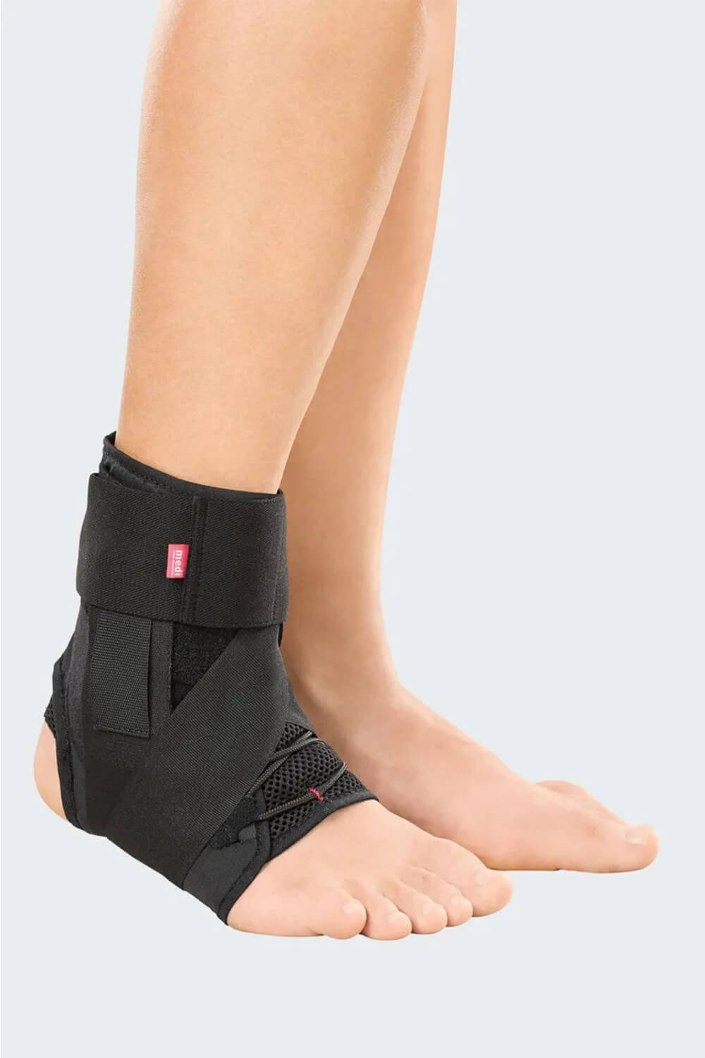 Mueller 4-Way Ankle Support with Removable Strap Small/Medium